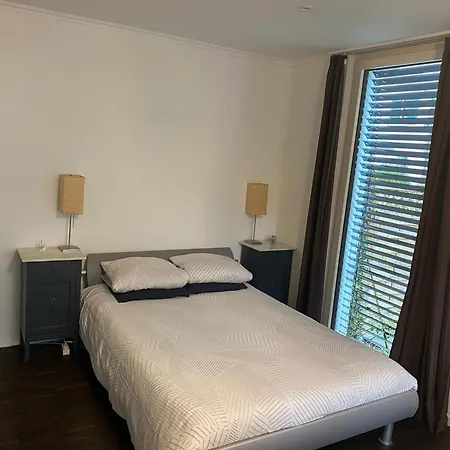 With Private Garden & Free Parking Apartment