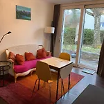 Apartman Private With Garden & Free Parking