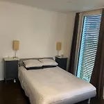 Private With Garden & Free Parking Apartman