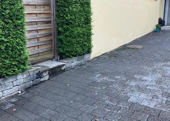 דירה Private With Garden & Free Parking *