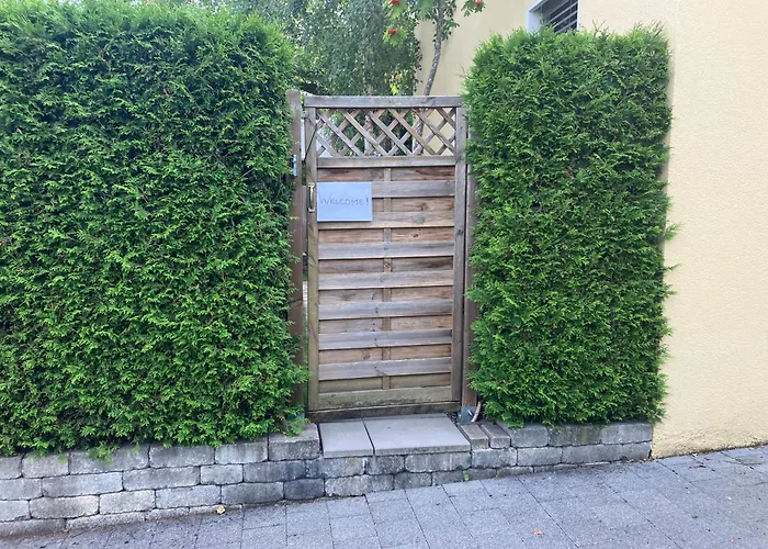 דירה Private With Garden & Free Parking Koniz